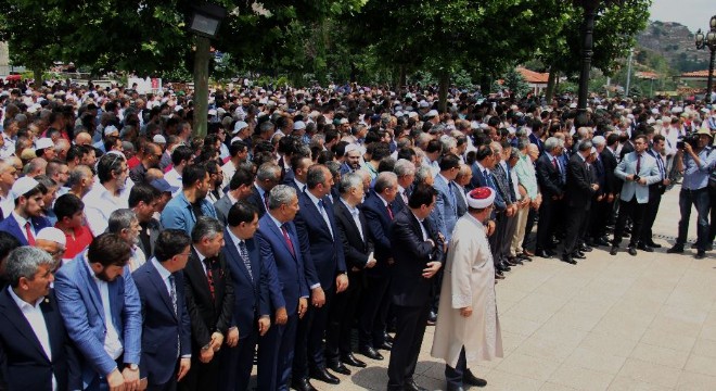 Şentop:  Darbeyle gelenler, darbelerle giderler 