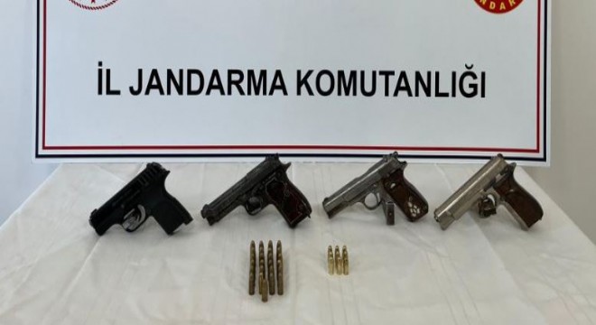 Silah ticareti yapan 4 kişi yakalandı