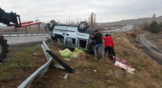 Sivas yolunda trafik kazası: 3 yaralı