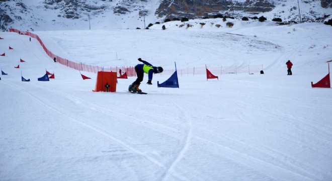 Snowboard Türkiye Şampiyonası başladı