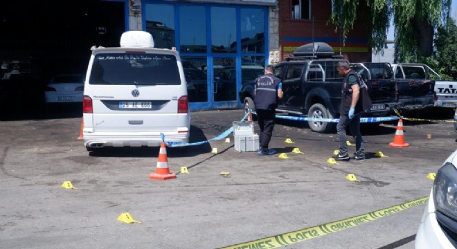 Şükrüpaşa’da iş yeri kurşunlandı