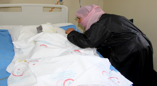 Tandıra düşen çocuk ölümden döndü