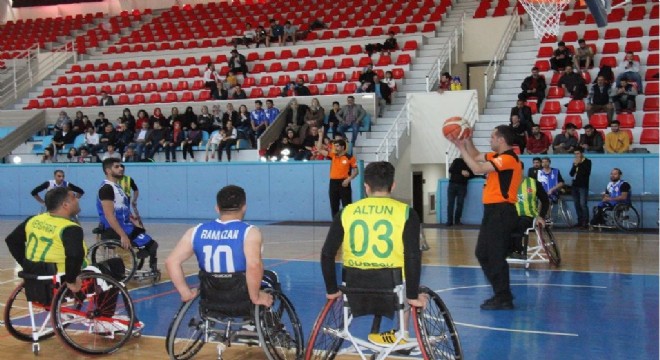 Tekerlekli Sandalye basketbol takımından tarihi fark