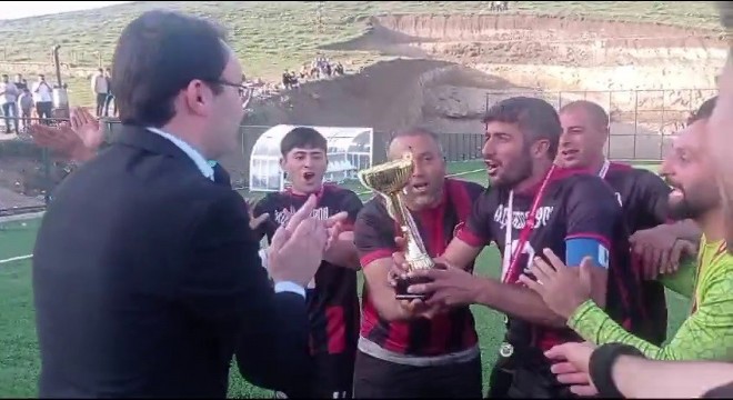 Tekman’da kupa Akçakocaspor’un