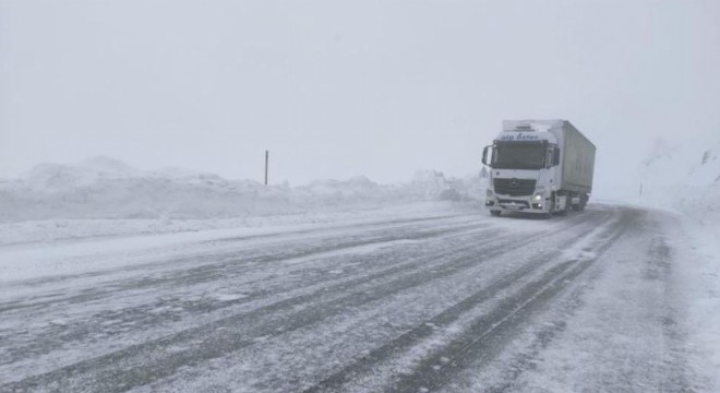 Tunceli-Erzincan karayolu, tır geçişlerine açıldı