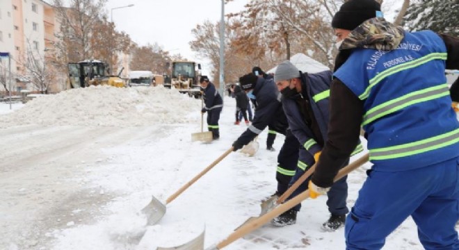 Turizm İlçesi Palandöken’de Karlı Gündem