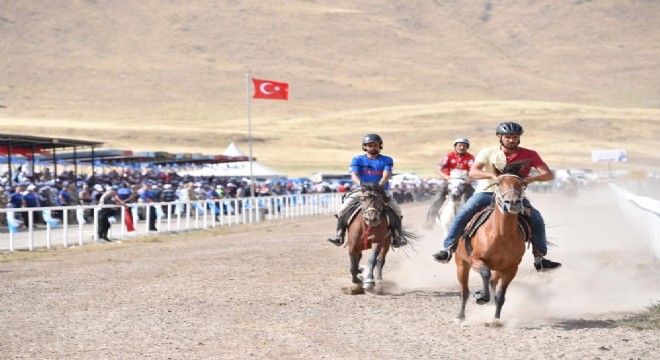 Umudum Rahvan At Yarışları’nda geri sayım