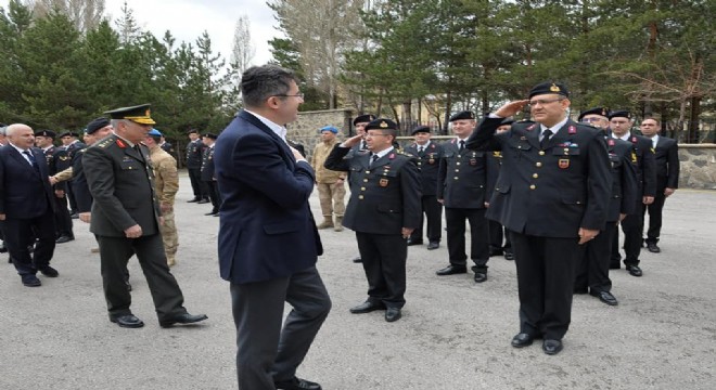 Vali Memiş’ten Jandarma ve Emniyet’e bayram ziyareti