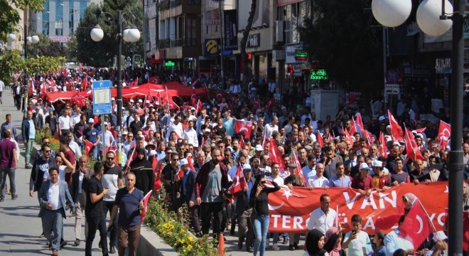 Van da  Teröre Lanet, Kardeşliğe Davet  yürüyüşü