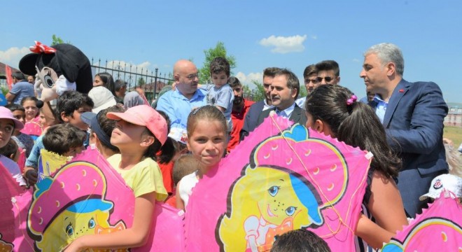 Yakutiye Belediyesi çocukları sevindirdi