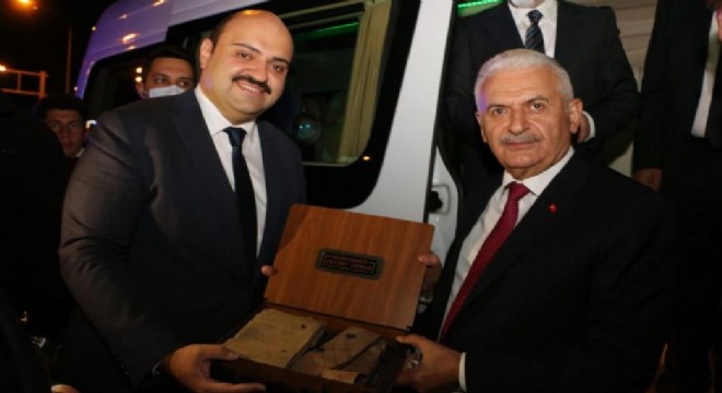 Yıldırım’a Aziziye’de ehram sürprizi