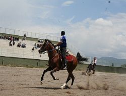 Dereboğazı Atlı Spor guruplara kaldı
