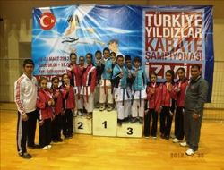 Karateciler 18 madalya ile döndü
