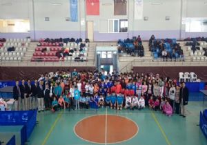 Masa Tenisinde kupa heyecanı