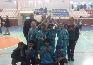 Pasinler YİBO’dan badminton başarısı