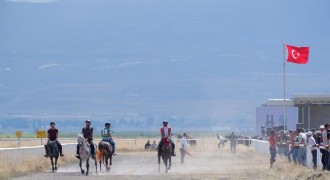 20 ilden 120 yarışmacı Erzurum'da buluştu