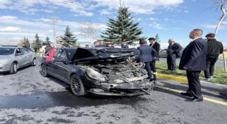 Anahtar Parti konvoyunda trafik kazası