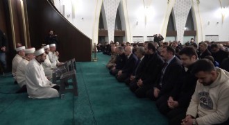 Deprem şehitleri mevlidle anıldı