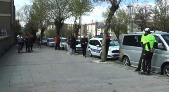 Erzurum’da polis Okul bölgelerini denetledi