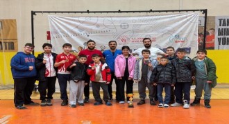 Erzurumlı Kick Boksçular madalyalarla döndü