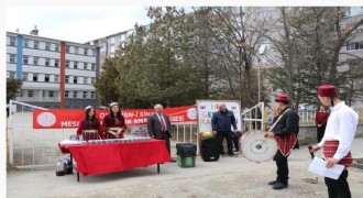 Öğrencilerden 'Hoş Geldin Ramazan' etkinliği