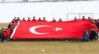 Sivasspor’dan Türk bayrağaın yönelik saldırıya sert tepki