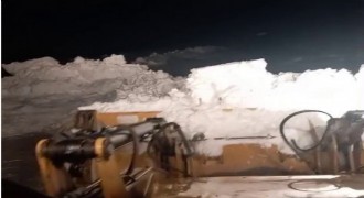 Tekman Yalımca'da karla mücadele seferberliği