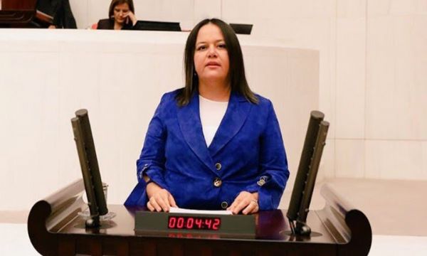 Nilgün Ök Aydemir’e teşekkür etti