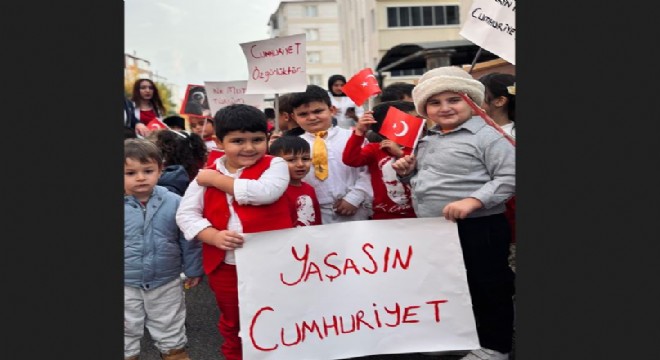 Küçük yüreklerden büyük Cumhuriyet coşkusu