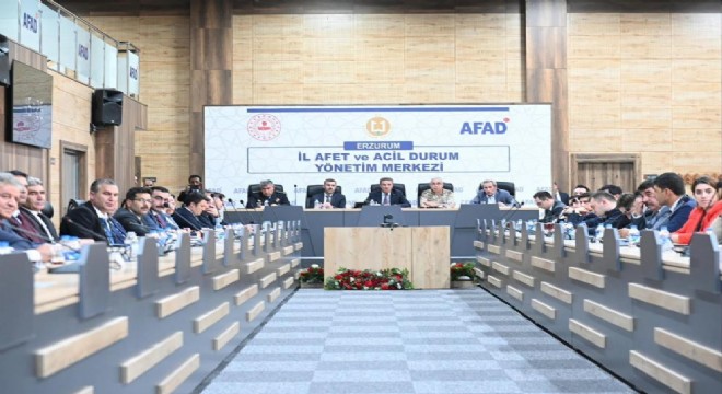 Sokakta sahipsiz hayvanları beslemek yasaklandı