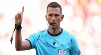 Türkiye - İtalya maçında Michael Oliver düdük çalacak